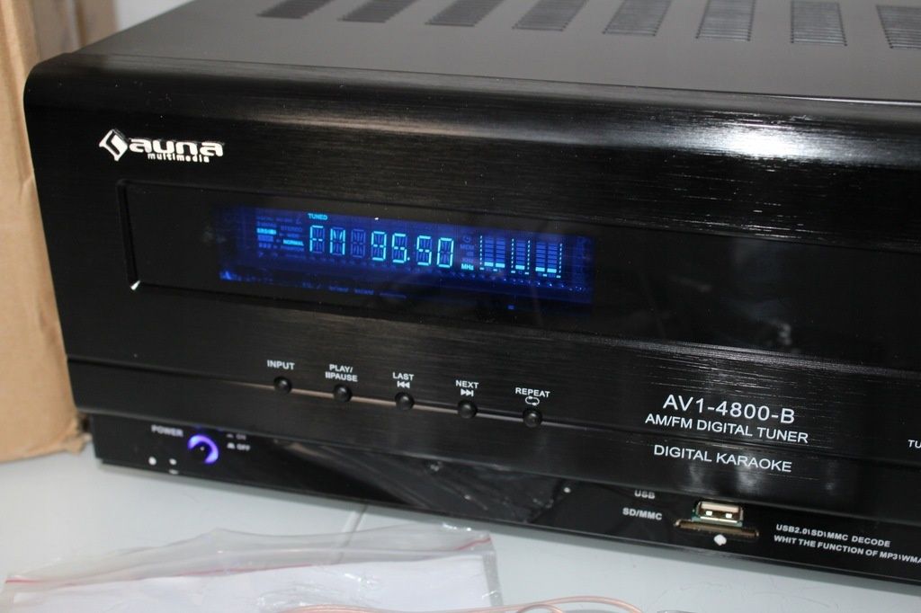 Auna AMP și amplificator karaoke AV1-4800 -B cu radio telecomandă