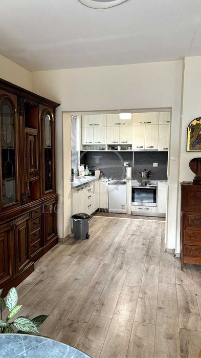 Продава се Тристаен апартамент в Пловдив, Гагарин - 112 кв.м за 1518 €/кв.м - Снимка #2