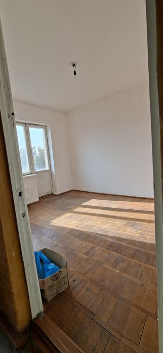 Срочно продаётся 2х комнатная квартира