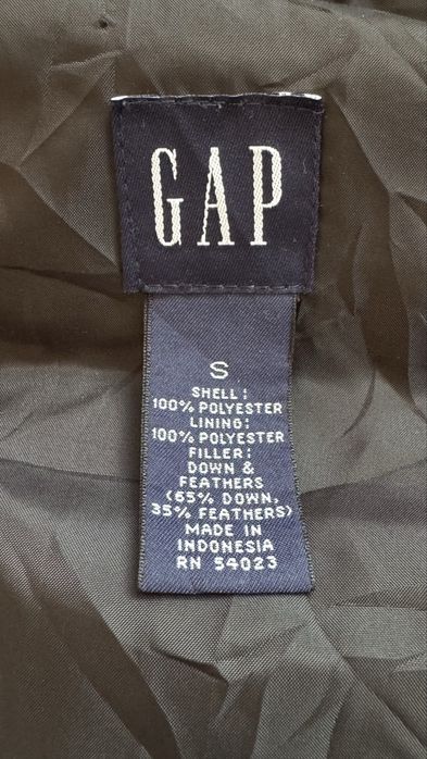 Дамски пухен елек,грейка GAP размер S