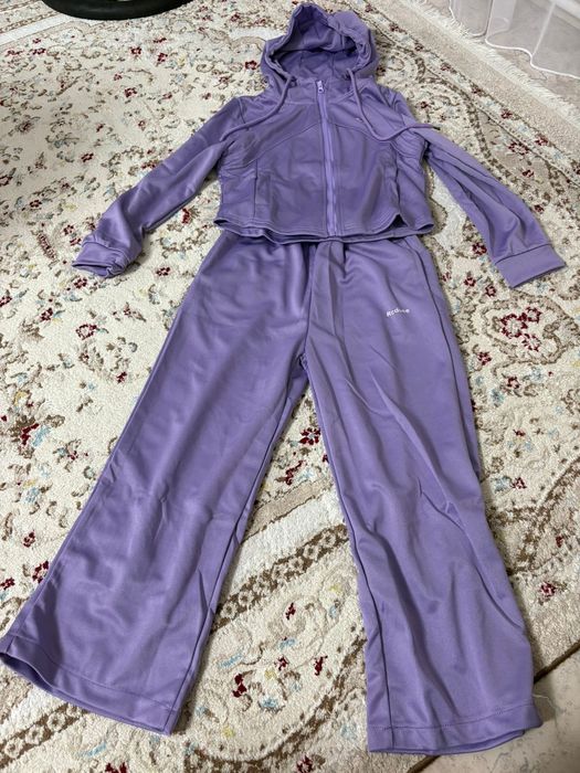 Продам спортивку обсалютно новую