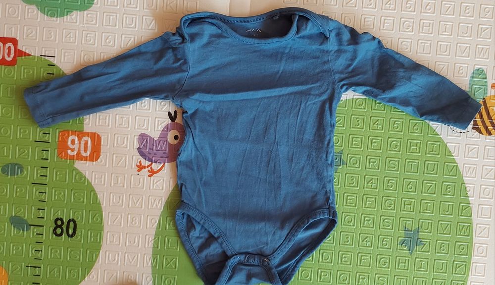 Lot 6 body cu mânecă lunga mărimea 68 3-6 luni