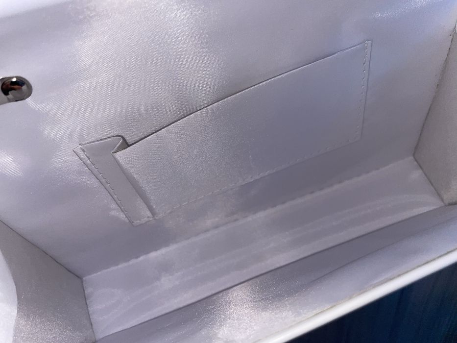 Офицялна дамска чантичка