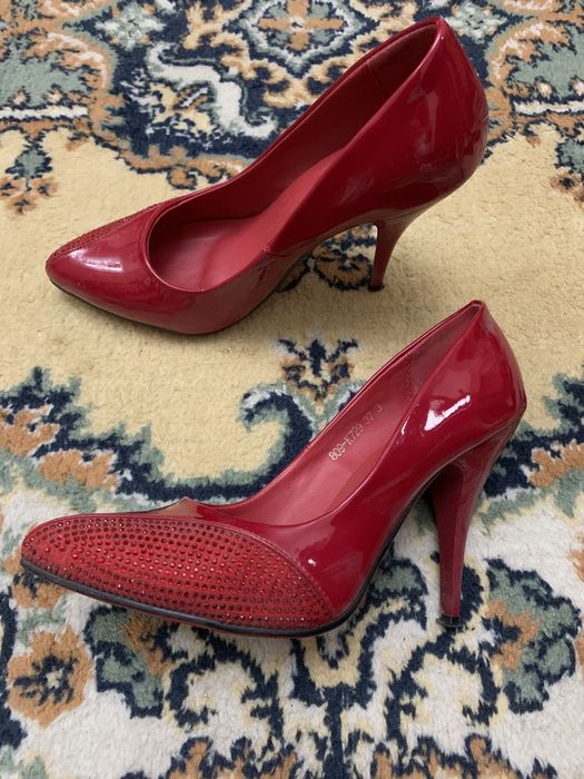 Туфли сатылады аз киілген