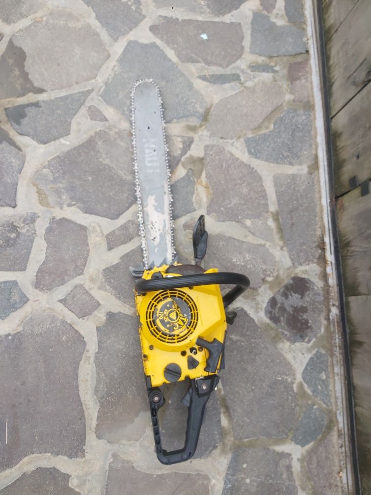 Drujbă mare Oleo-mac 7hp 1000lei fix
