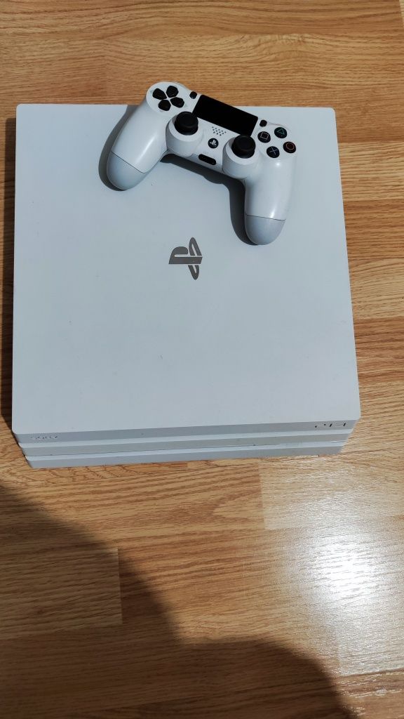 PlayStation 4 Pro 1 TB 4K Model Alb