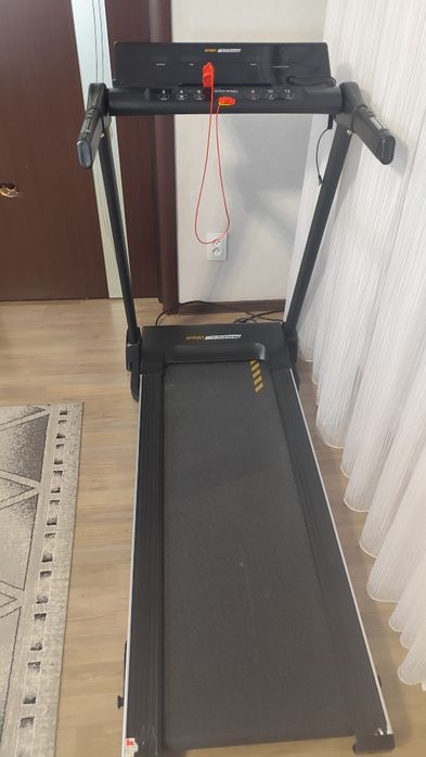 Профессиональная беговая дорожка (пользовались всего несколько раз)