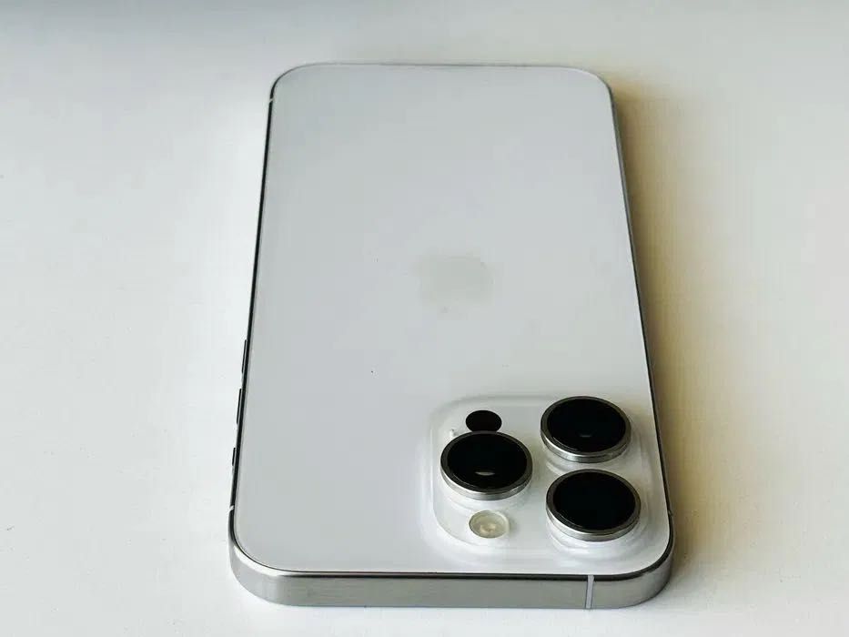 Iphone 15 Pro Max 256GB White TItanium 100% Батерия! Гаранция 6 месеца