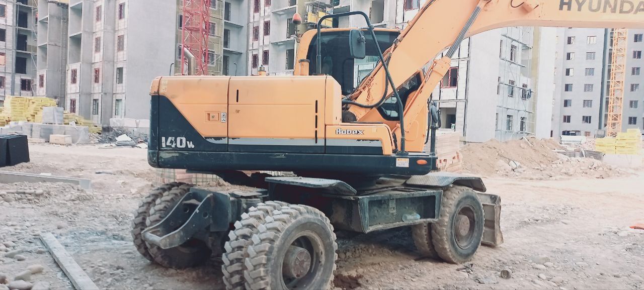 Ekskavator 140 w