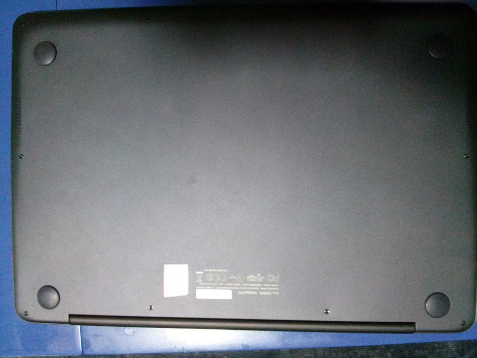 Laptop Asus Zenbook UX305CA