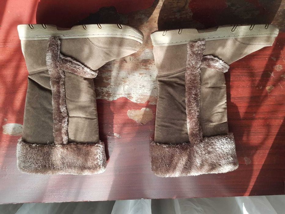 Женские зимние сапоги продаю