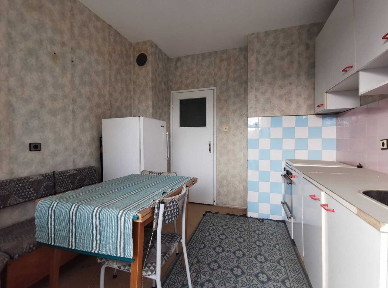 Продава се Двустаен апартамент в Русе, Дружба 3 - 63 кв.м за 1096 €/кв.м - Снимка #5