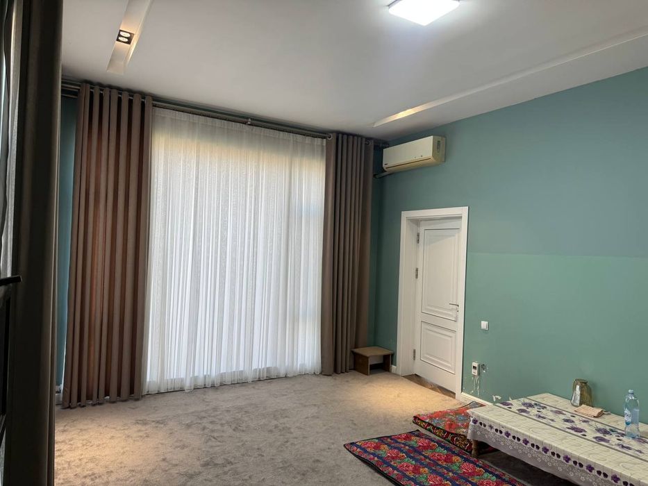 Dacha sotiladi hovli