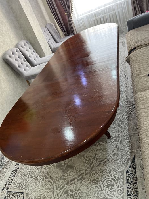 Стол для гостиной