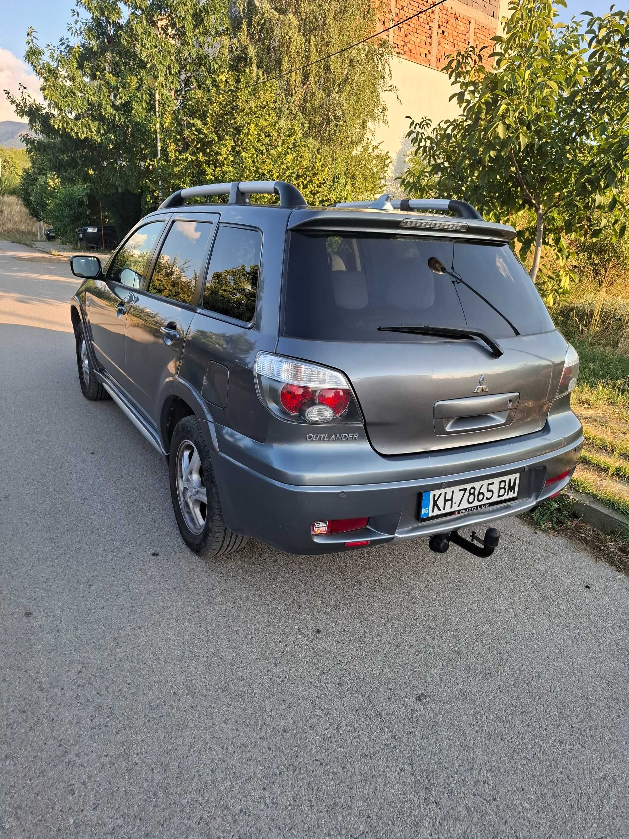 Мицубиши аутлендър 1