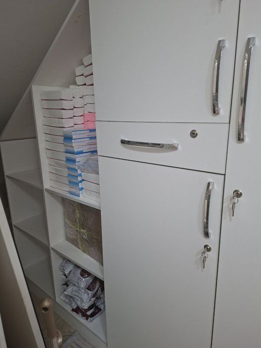 Шкаф для дома, дачи, склада, салона