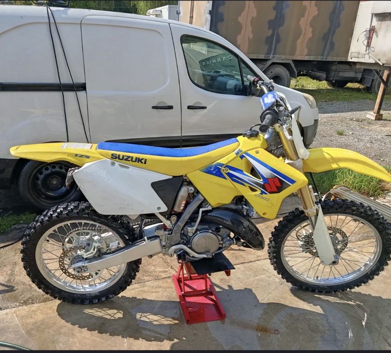 Suzuki rm 125 [ktm,yamaha,honda]