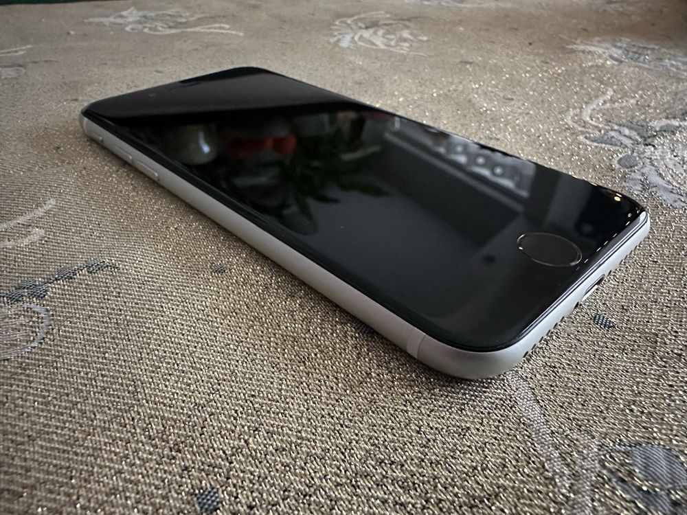 Iphone SE 2020 alb impecabil