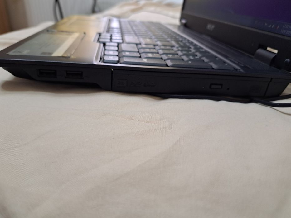 Laptoc  Acer  
Laptop
Laptop