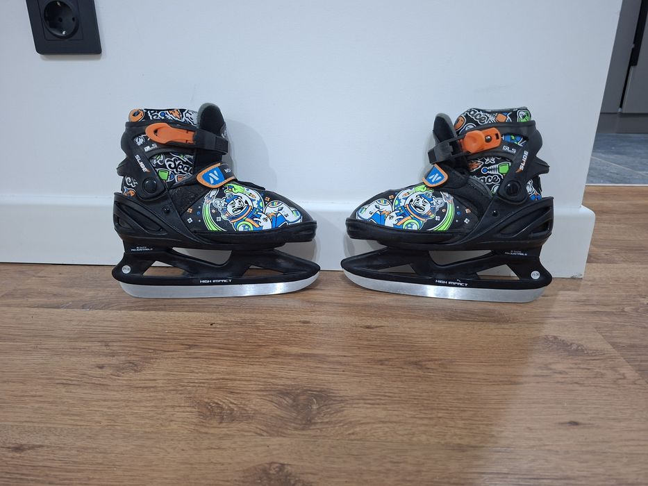 Продам детские коньки