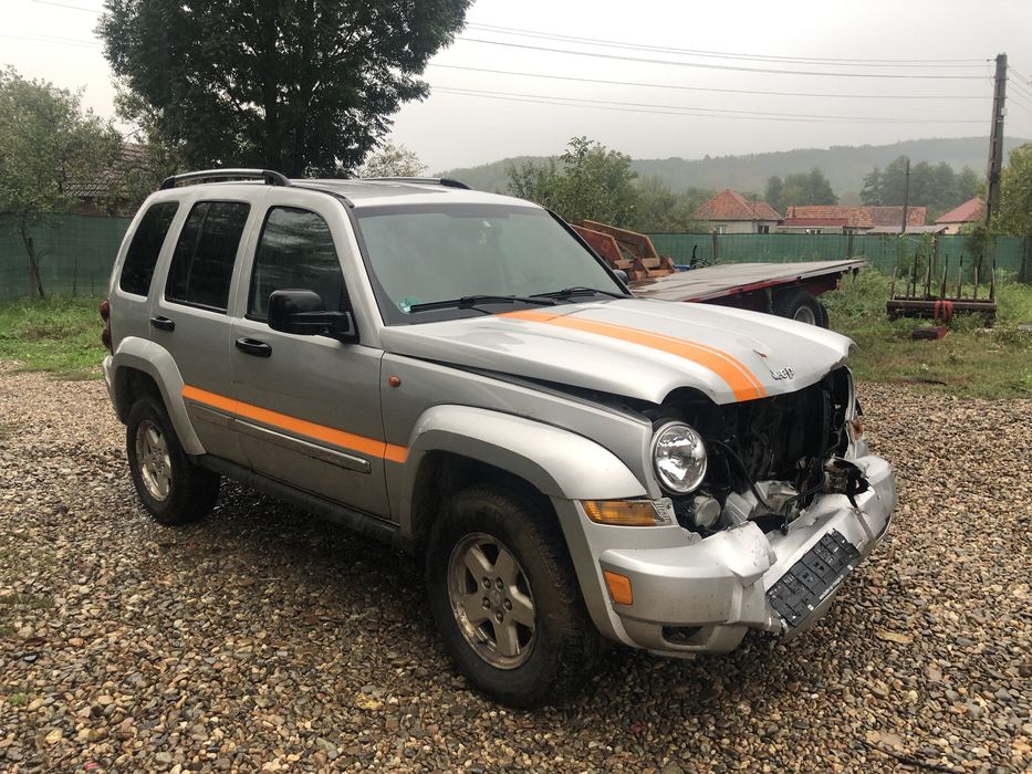 Dezmembrez sau vand intreg jeep grand cherokee kj