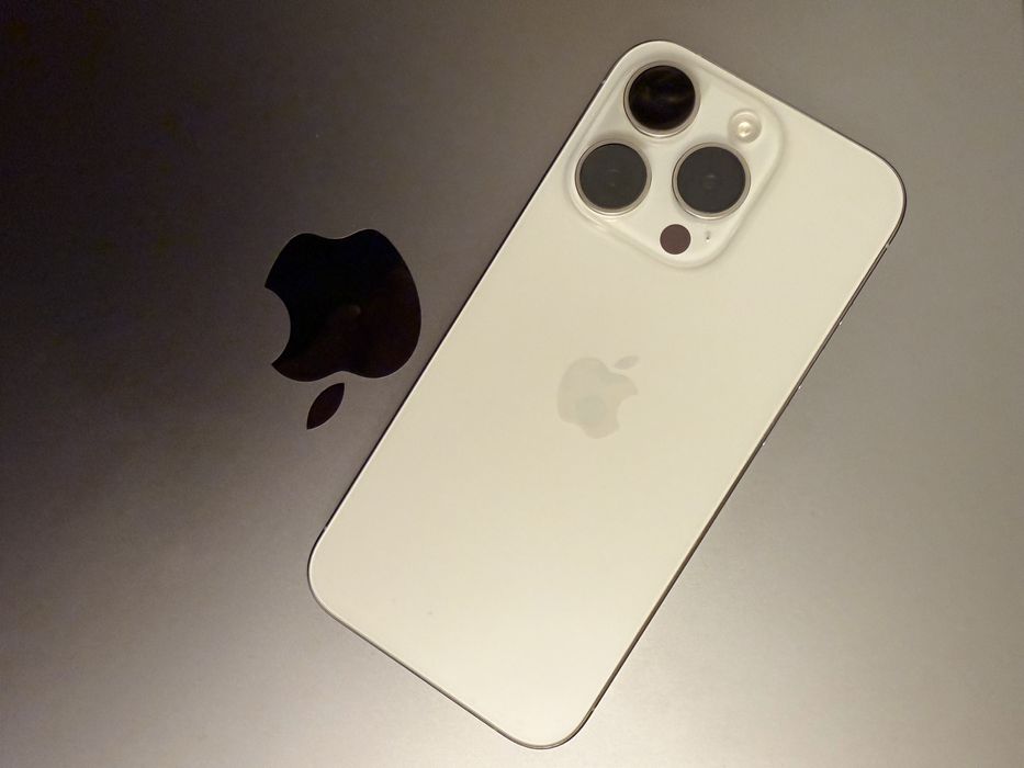 iPhone 15 Pro, White Titanium, 256GB - Impeccable Condition