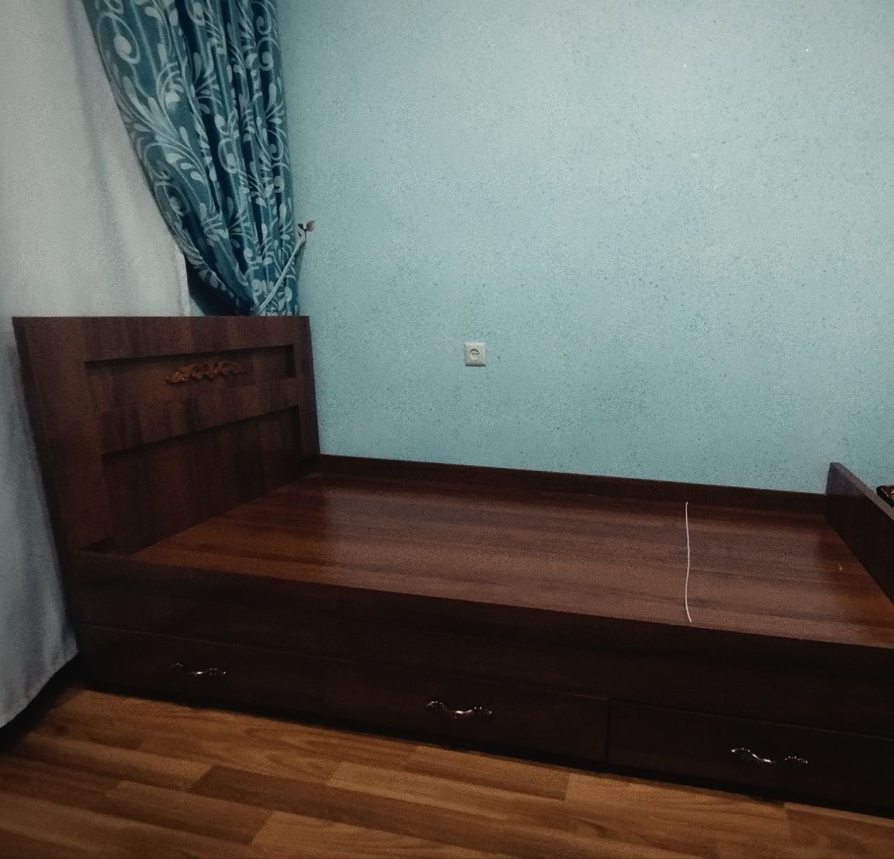 2 Деван холати яхши хичкаёги синмаган 3та тортмали
