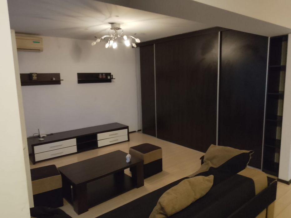 Proprietar închiriez garsonieră