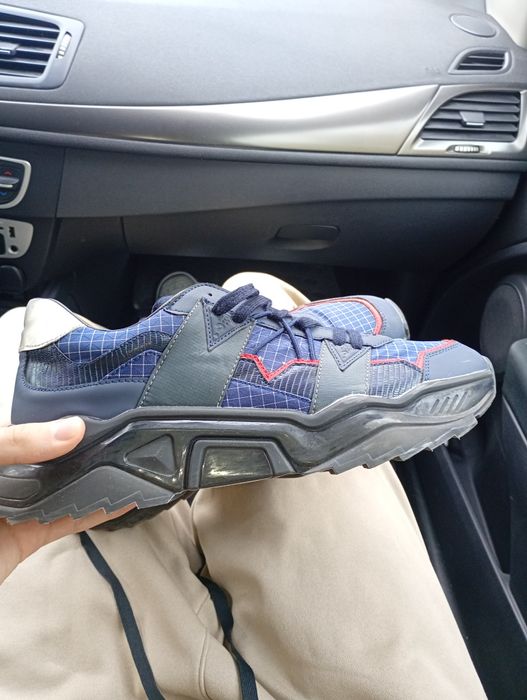 Adidași Guess mărimea 43