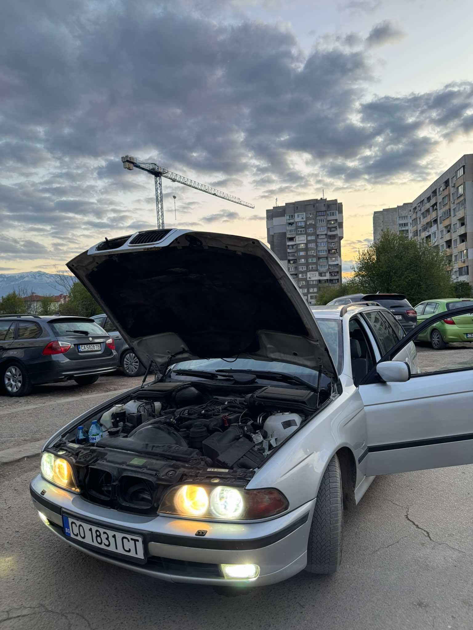 НАЧАСТИ БМВ 520 2000г170кс може цяла може и начасти колата пали ивърви