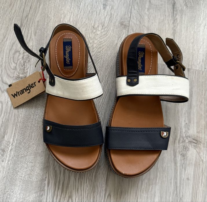 Sandale Wrangler femei,marimea 37,in conditie buna