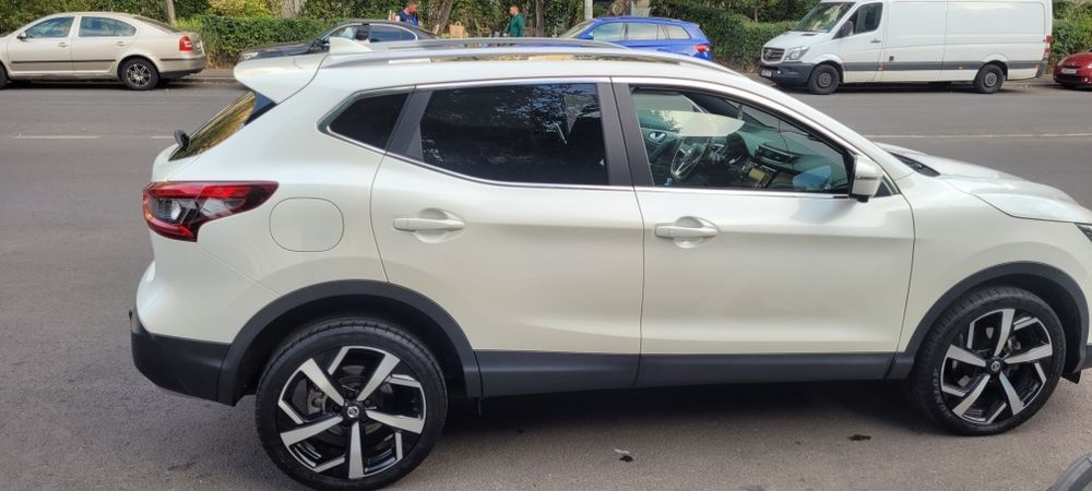 Vând Nissan qashqai j11 tekna+ Bose
