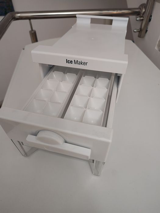 Dispozitiv cuburi de gheata LG