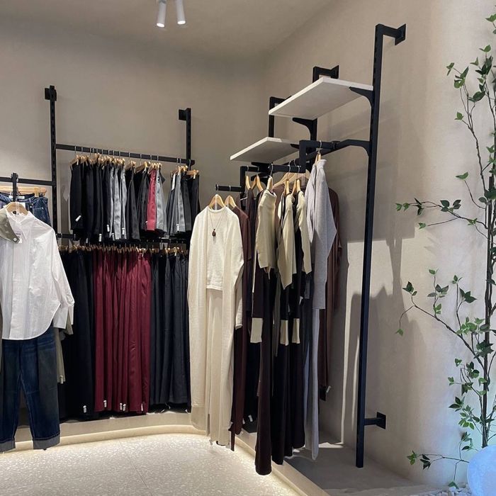 Регулирующиеся стеллажи,мебель для магазина,ветрина,полки,лофтимперия