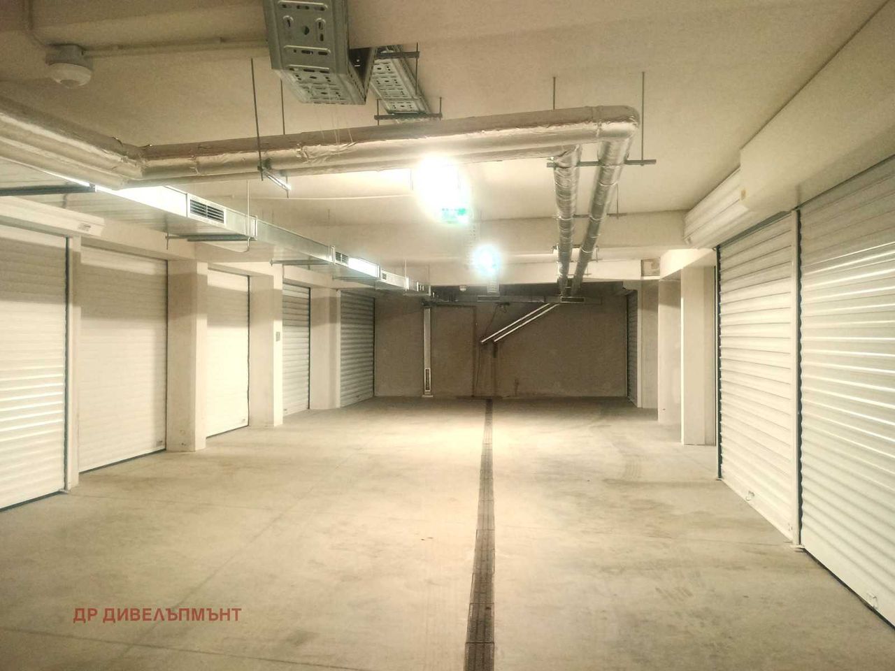 Дава се под наем Двустаен апартамент в София, Оборище - 74 кв.м за 790.5 € - Снимка #15