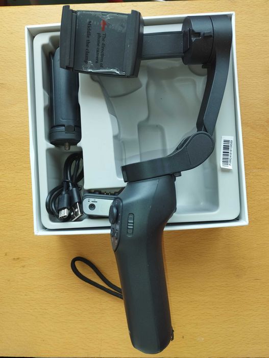 Гимбал триосов за смартфон с магнитен Ai тракер LED светкавица  Gimbal