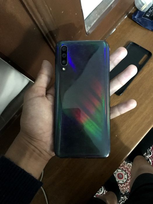 Samsung a50 yahshi holatda