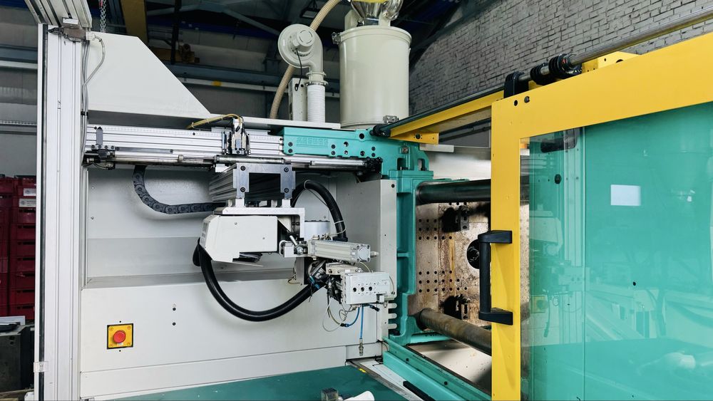 Шприц машина Arburg