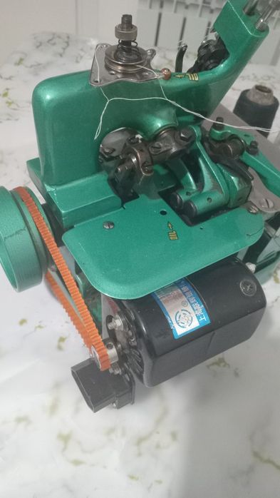 Продам оверлог состояние 3 нитка