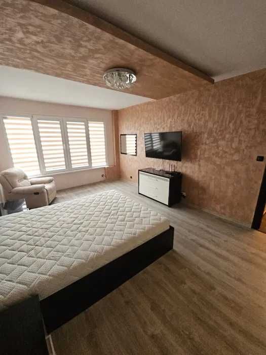 Дава се под наем Едностаен апартамент в София, Надежда 4 - 60 кв.м за 350 € - Снимка #1