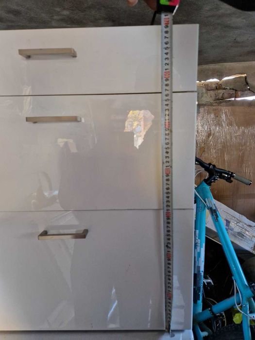 Продавам два шкафа IKEA Faktum – бели