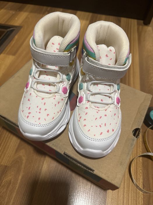 Ботинки на девочку 28 размер