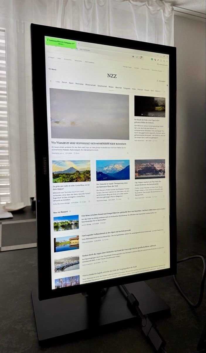 Монитор Samsung 27", с 90-градусово завъртане (Landscape->Portrait)