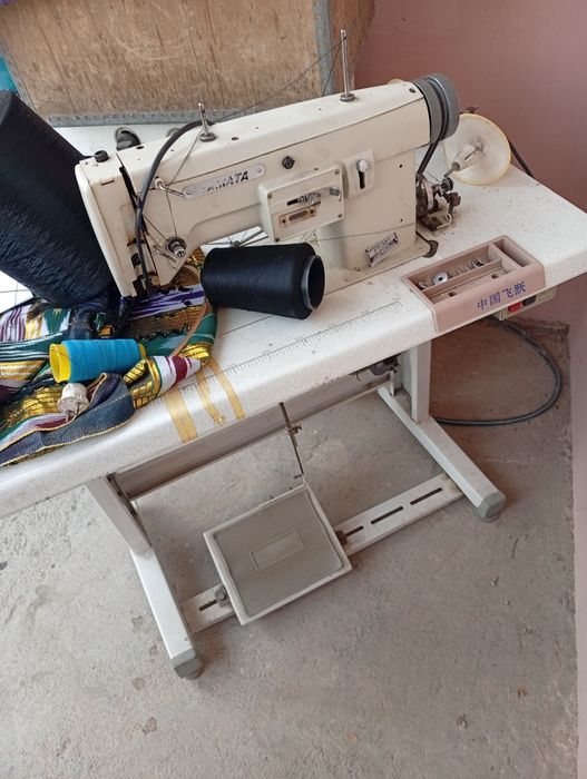 Tikuv moshina sotiladi