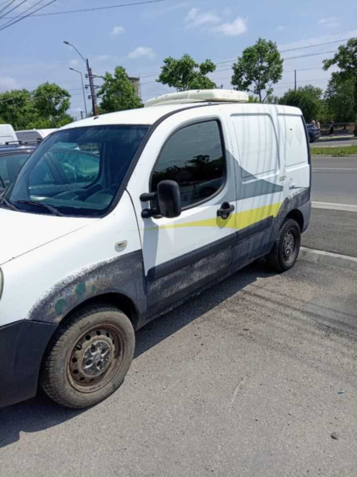 Fiat Doblo 1.3 JTD cu racitor webasto -1 Proprietar 2005 Autoutilitara