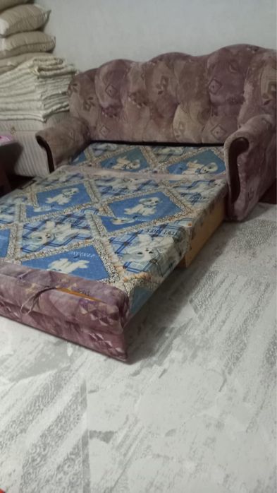отдам даром диван
