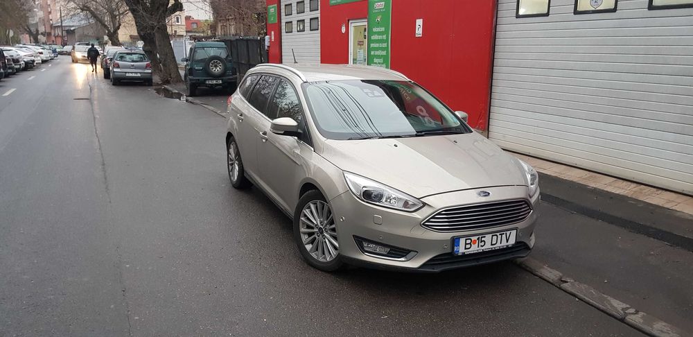 Vand Ford Focus 2.0 TDCI varianta Titanium Premium, 126.000 km reali
