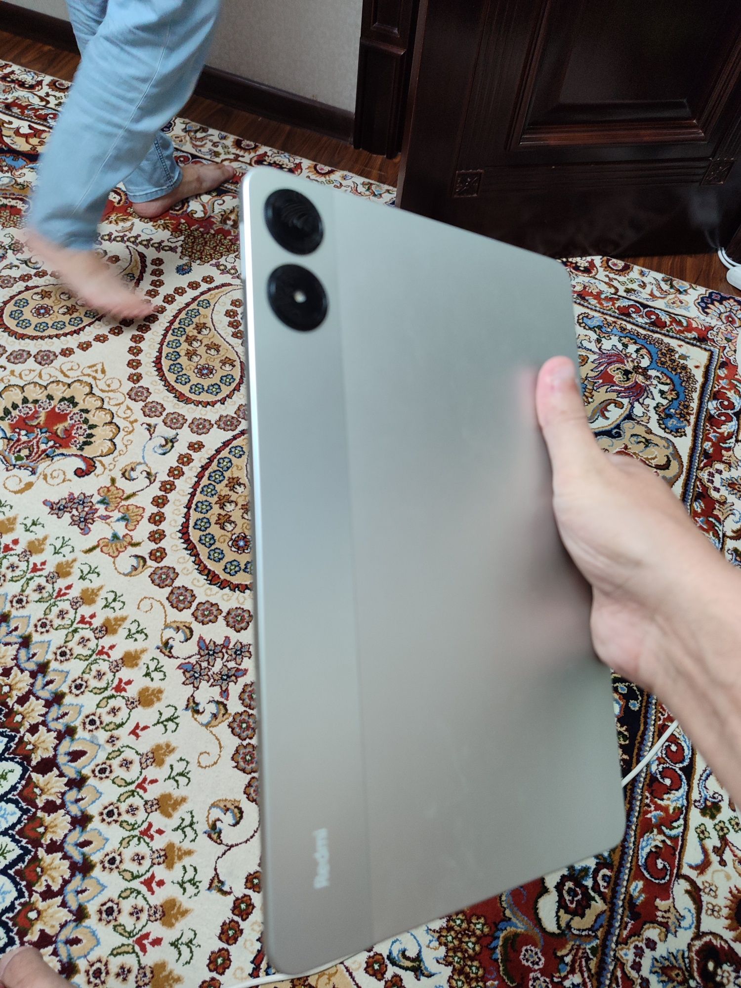 Redmi pad pro 5g 2 simkartali xolati idial 8/256gb karobka bor