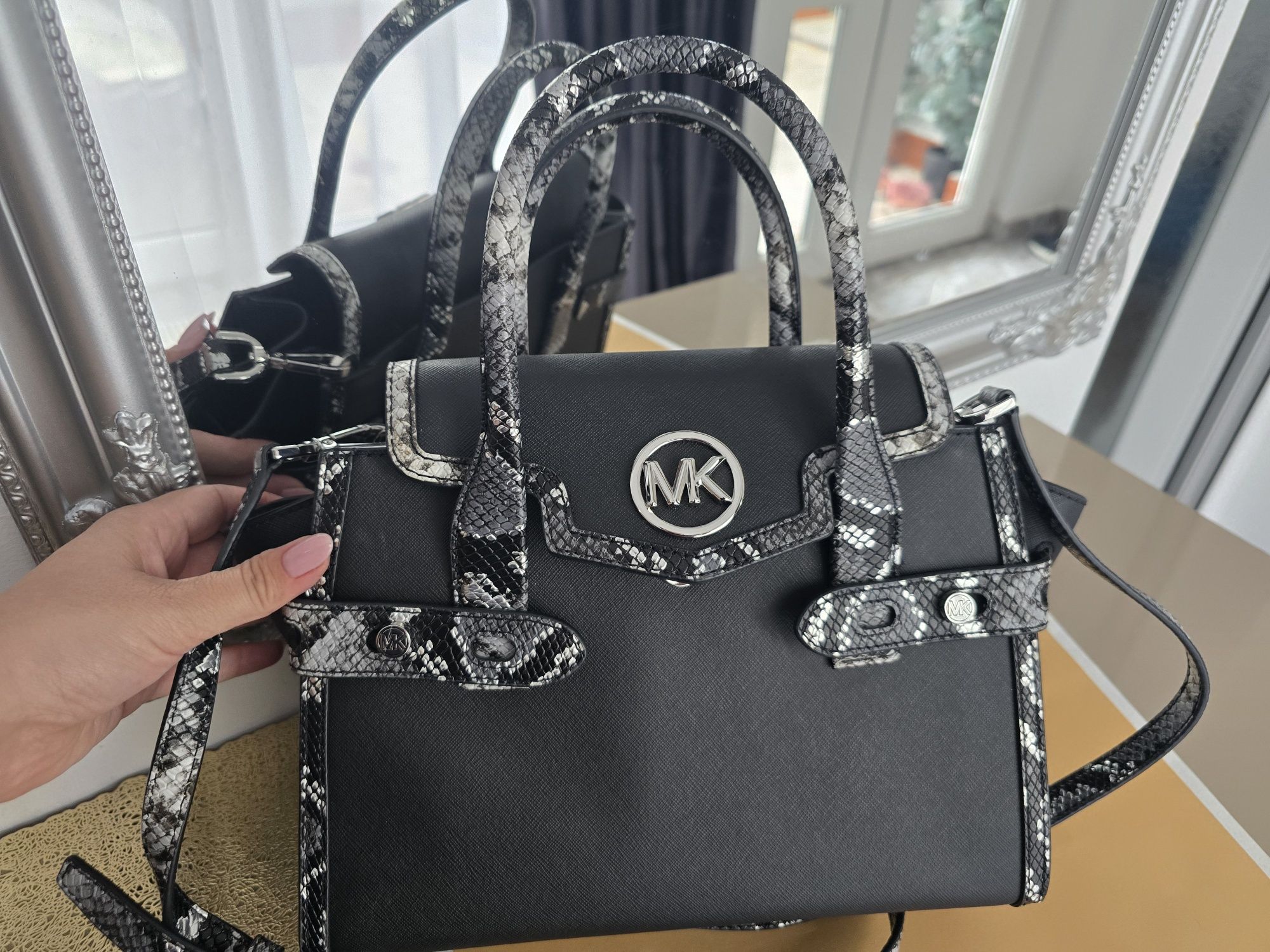 Michael Kors Carmen