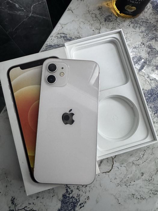 Продам Айфон 12/128G